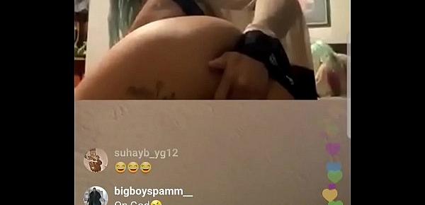  Phat ass lightskin twerks and squirts on ig live